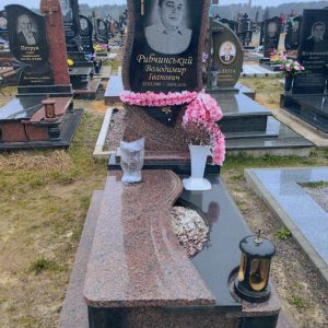Одинарний пам’ятник : №130